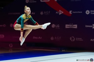 q u15 iw 42 por 3 macanita maria clara sfe08581a copia simone ferraro ph